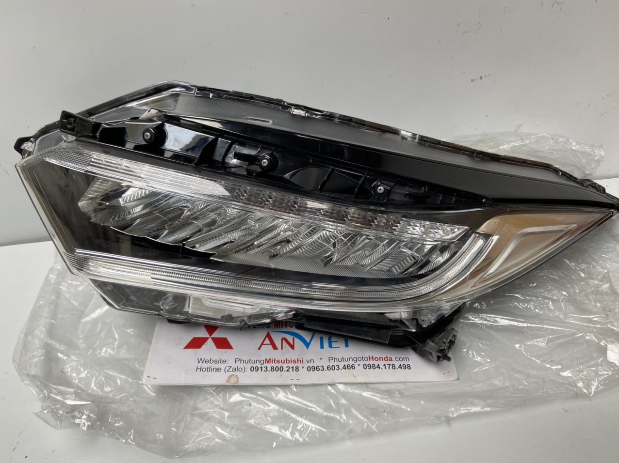 Đèn pha xe Honda HRV